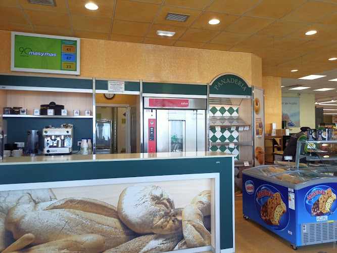 Fotografia tomada fuera de masymas supermercados - Supermercado en Cudillero, Asturias