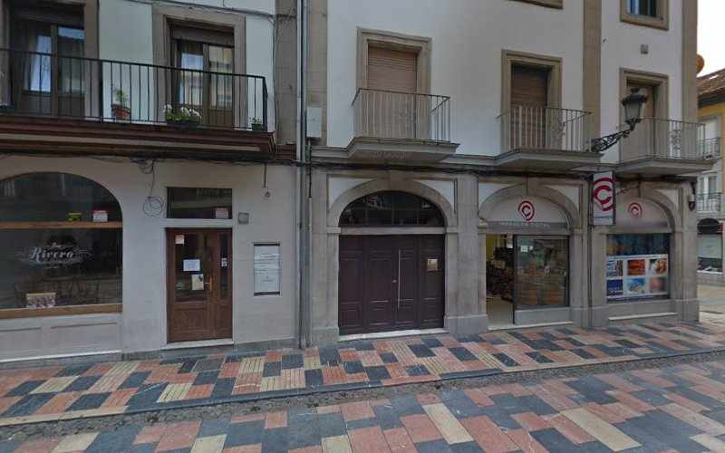 Fotografia tomada fuera de Leonidas - Chocolate shop en Avilés, Asturias