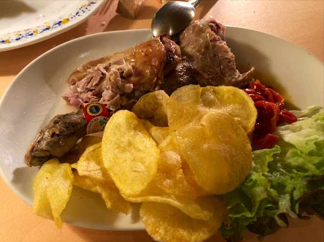 Fotografia tomada fuera de Restaurante Cueva Los Poínos - restaurantes en Valdevimbre, León
