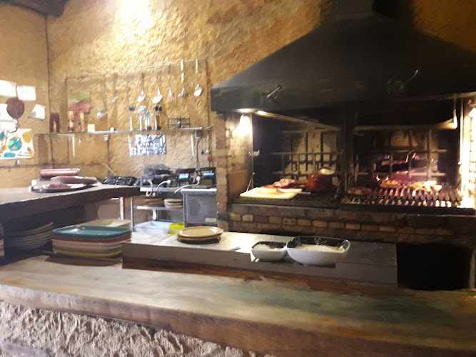 Fotografia tomada fuera de Cueva San Simón - restaurantes en Valdevimbre, León
