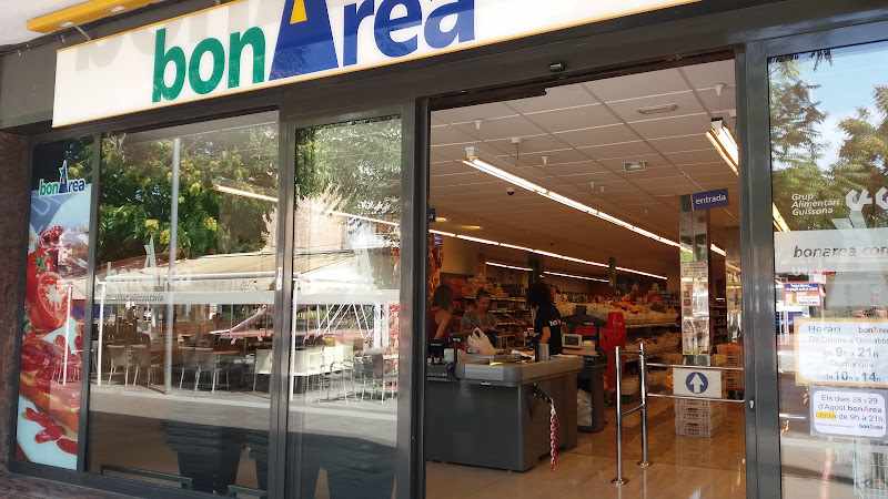Fotografia tomada fuera de bonÀrea - Supermercat en Pineda de Mar, Barcelona