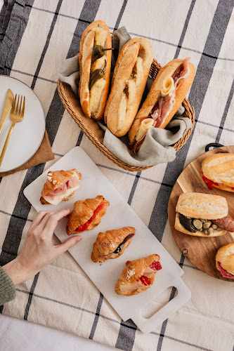 Fotografia tomada fuera de Horno Pastelería don Pa Artesans - Fuensanta Valencia - Forn de pa en Valencia, Valencia