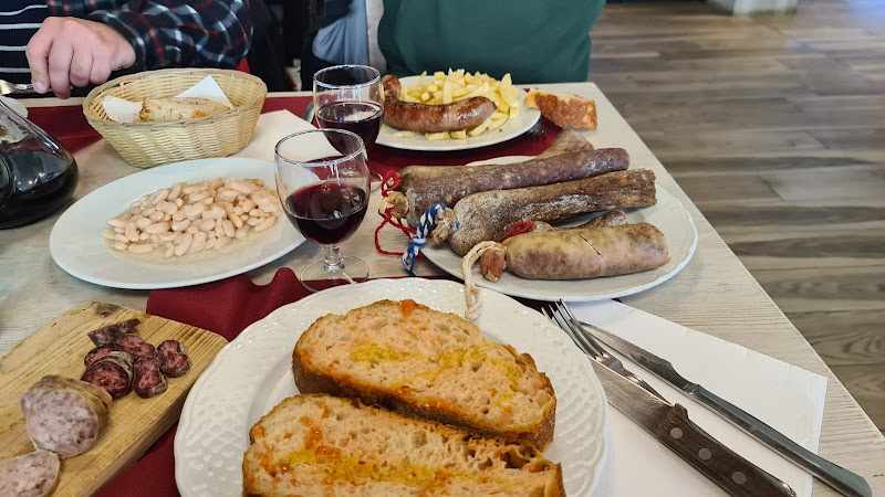 Fotografia tomada fuera de Ca La Cinta - restaurantes en Sant Agustí de Lluçanès, Barcelona