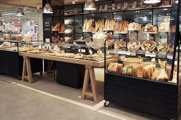Fotografia tomada fuera de Turris Mercantic - Panadería en Sant Cugat del Vallès, Barcelona