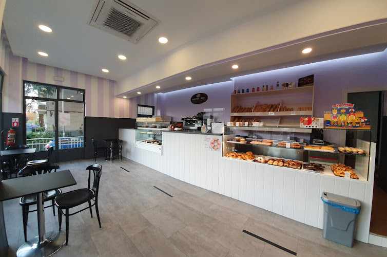 Fotografia tomada fuera de PaNpas Wolf - Panadería en Madrid, Madrid