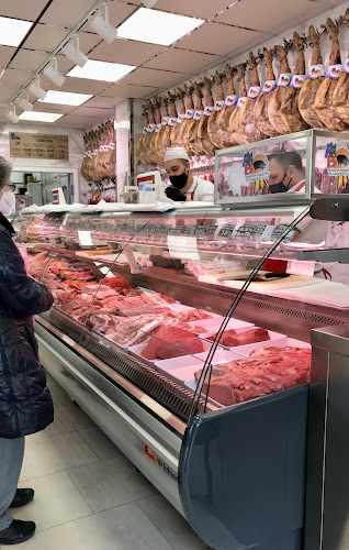 Fotografia tomada fuera de Autoservicio Gredos Alimentación Martín Martín Blázquez S.L. - Supermercado en Ávila, Ávila