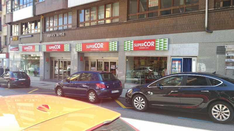Fotografia tomada fuera de Supercor - Supermercado en Avilés, Asturias