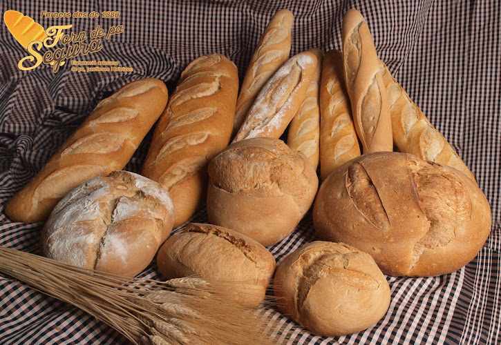 Fotografia tomada fuera de horno de Pan Segura - Forn de pa en Lleida, Lérida