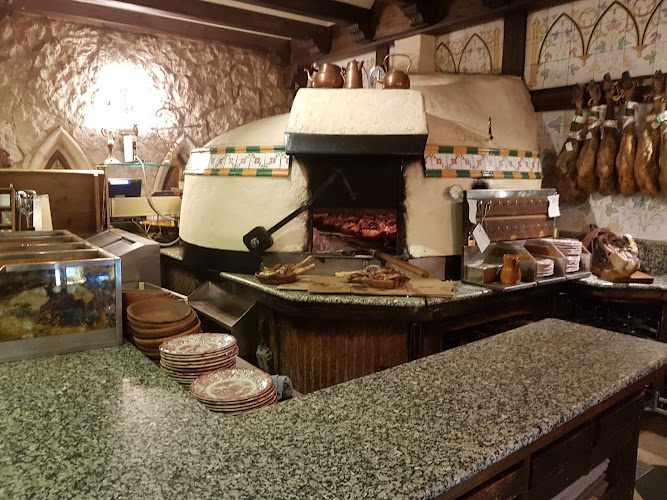 Fotografia tomada fuera de Restaurante La Tahona | Asador de carne Madrid - restaurantes en Madrid, Madrid