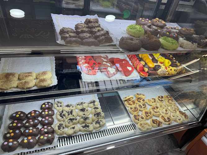 Fotografia tomada fuera de Palmeritas de Morata -Obrador el Carmen - Pastelería en Morata de Tajuña, Madrid