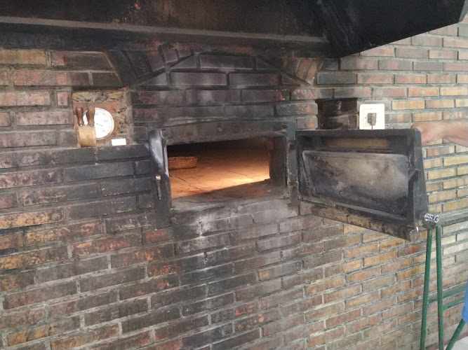 Fotografia tomada fuera de Panadería Balbina - Panadería en Bandin, A Coruña