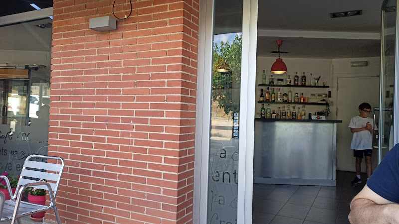 Fotografia tomada fuera de La Croissanteria - cafeterías en Sant Feliu de Codines, Barcelona