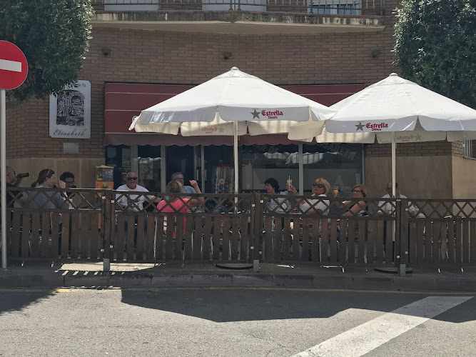 Fotografia tomada fuera de Granja i forn de pa Elisabeth - cafeterías en Sant Fruitós de Bages, Barcelona