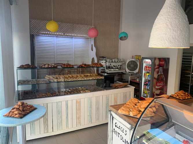 Fotografia tomada fuera de El Forn de l'Espiga Dolça - cafeterías en Barcelona, Barcelona