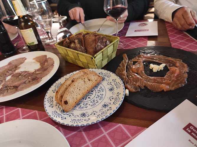 Fotografia tomada fuera de Can Ton - restaurantes en Santa Eulàlia de Riuprimer, Barcelona