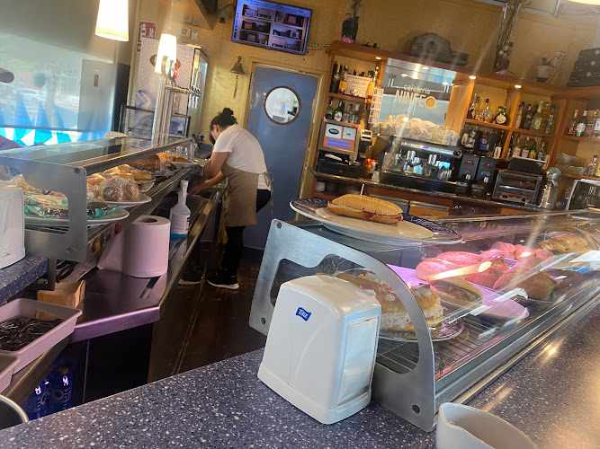 Fotografia tomada fuera de Cafeteria Ninfeo - cafeterías en Alfaro, La Rioja