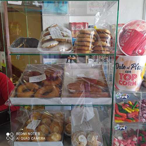 Fotografia tomada fuera de Comestibles Pancorbo - Tienda de alimentación en Torredelcampo, Jaén