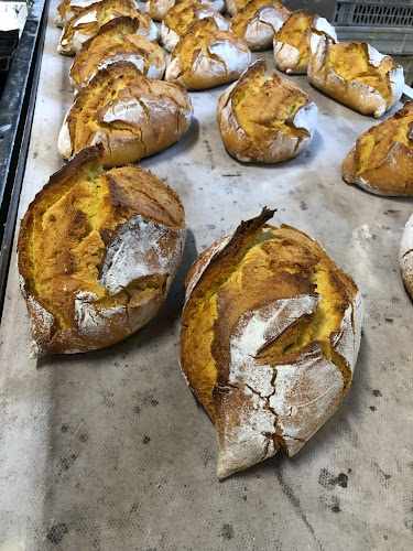 Fotografia tomada fuera de Horno De Julia - Panadería en Alcampell, Huesca