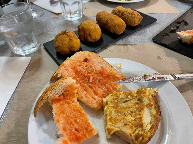 Fotografia tomada fuera de El Molí del Pont - restaurantes en Olius, Lérida
