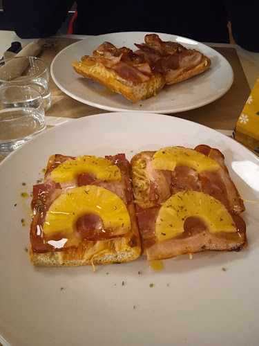 Fotografia tomada fuera de Creperia MONCREP - restaurantes en Solsona, Lérida
