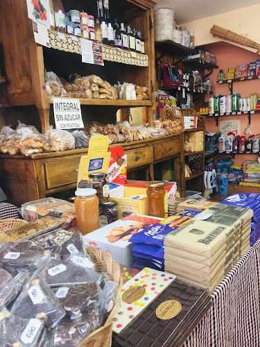 Fotografia tomada fuera de L’Agrobotiga - Supermercado en Barruera, Lérida