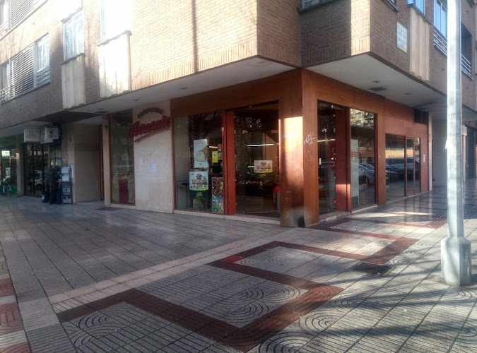 Fotografia tomada fuera de Panadería Arrasate - Panadería en Pamplona, Navarra