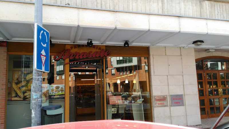 Fotografia tomada fuera de Cafetería Arrasate - cafeterías en Pamplona, Navarra