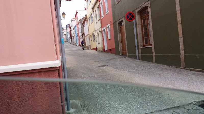 Fotografia tomada fuera de Panadería Montoxo - Panadería en Cariño, A Coruña