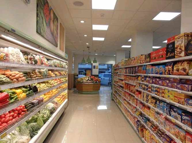 Fotografia tomada fuera de Supermercados Froiz - Supermercado en Cee, A Coruña