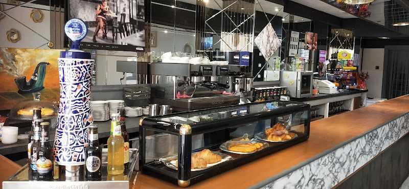 Fotografia tomada fuera de PUKI café bar - cafeterías en Ferrol, A Coruña