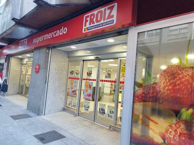Fotografia tomada fuera de Supermercados Froiz - Supermercado en Santiago de Compostela, A Coruña