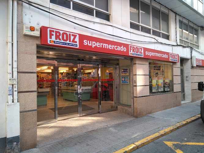 Fotografia tomada fuera de Supermercados Froiz - Supermercado en Sada, A Coruña