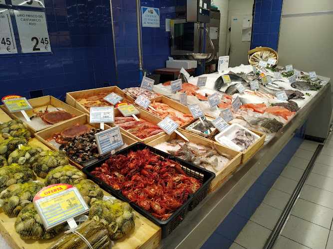 Fotografia tomada fuera de Lupa Supermercados - Supermercado en Hoznayo, Cantabria