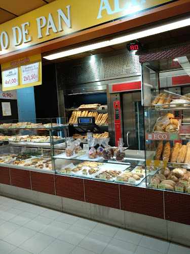 Fotografia tomada fuera de Supermercados Alimerka - Supermercado en Oviedo, Asturias