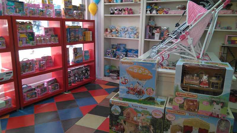 Fotografia tomada fuera de . - Juguetería en Cangas de Onís, Asturias