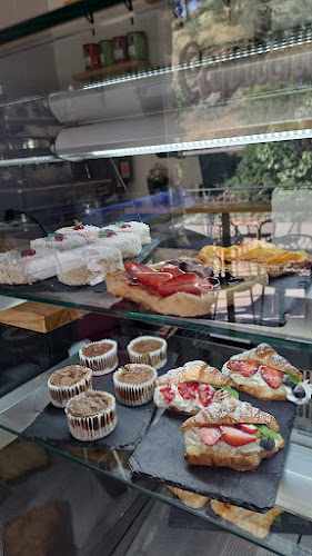 Fotografia tomada fuera de Caprichos de Maite - cafeterías en Navaconcejo, Cáceres