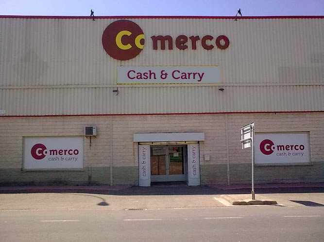 Fotografia tomada fuera de Comerco Cash & Carry - Autoservicio mayorista en Navalmoral de la Mata, Cáceres