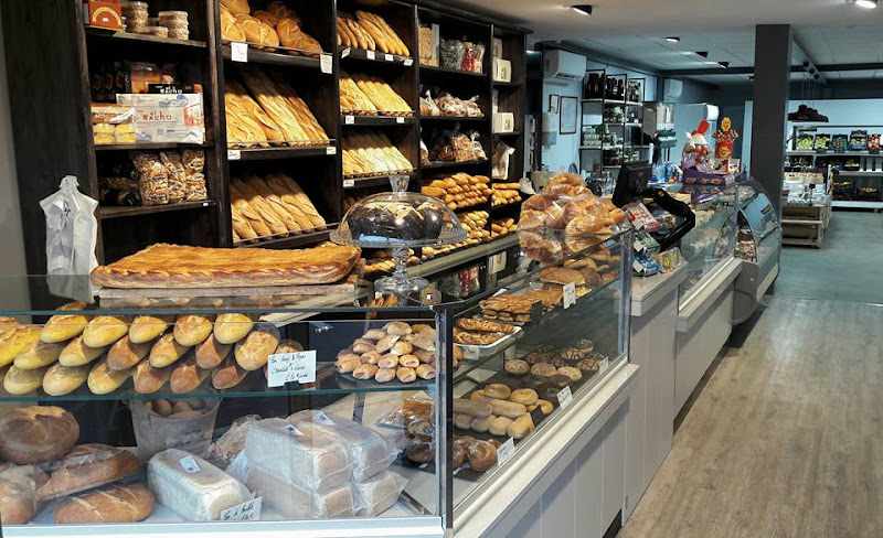 Fotografia tomada fuera de Panadería Saiper - Panadería en Penagos, Cantabria