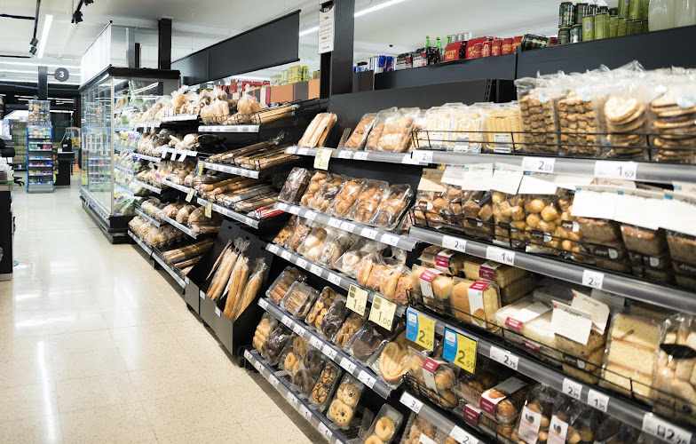 Fotografia tomada fuera de Caprabo - Supermercado en Solsona, Lérida