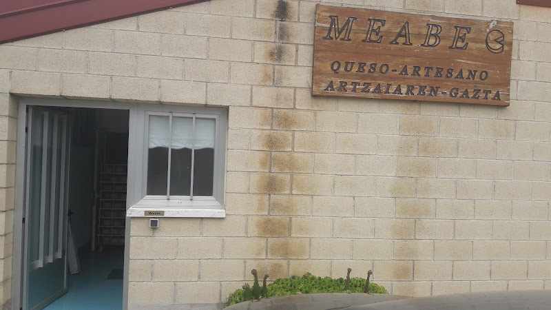 Fotografia tomada fuera de Queseria Meabe - Cheese shop en Goiuri-Ondona, Álava