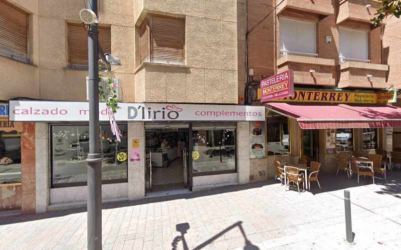 Fotografia tomada fuera de Sukkar La pastelería de Tobarra - Panadería en Hellín, Albacete