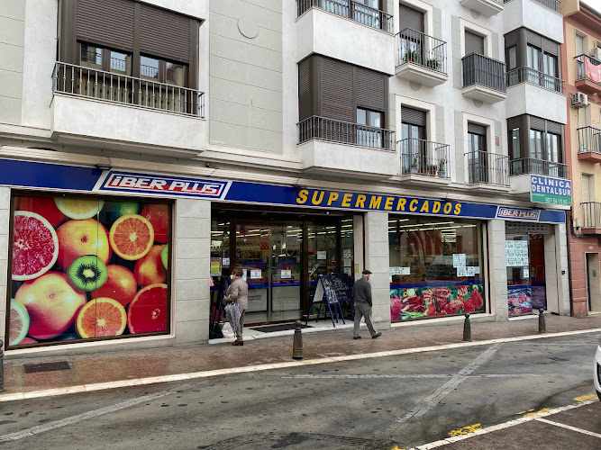 Fotografia tomada fuera de SUPERMERCADO IBERPLUS PRIEGO - Supermercado en Priego de Córdoba, Córdoba