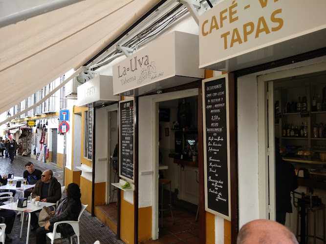 Fotografia tomada fuera de Bar la uva - bares en Córdoba, Córdoba