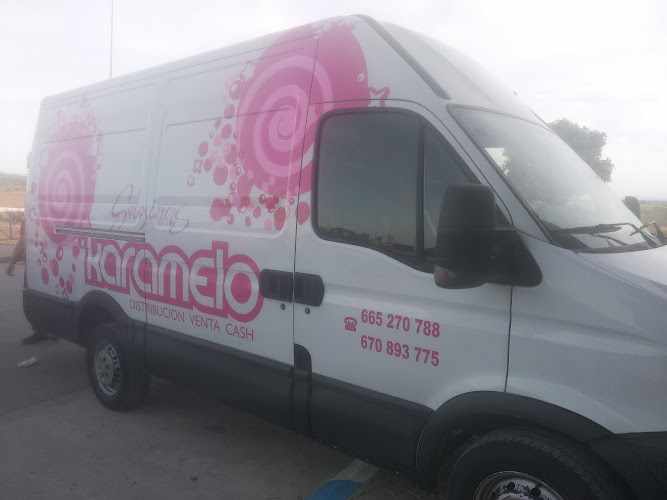 Fotografia tomada fuera de GOLOSINAS KARAMELO - Tienda de golosinas en Puente Genil, Córdoba