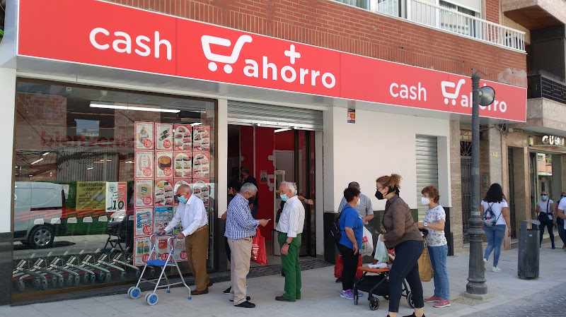 Fotografia tomada fuera de Cash Más Ahorro - Supermercado en Puente Genil, Córdoba