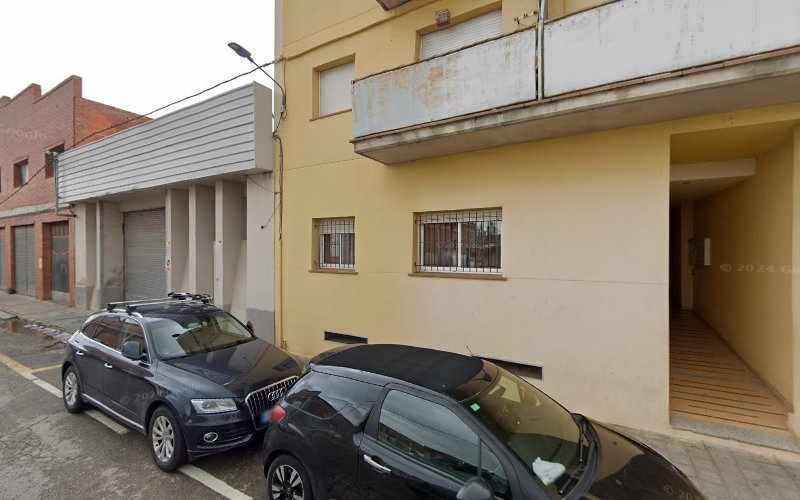 Fotografia tomada fuera de FERRETTI - Oficinas de empresa en Figueres, Girona