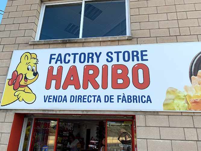 Fotografia tomada fuera de Tienda Factory Store Haribo - Botiga de llaminadures en Banyoles, Girona