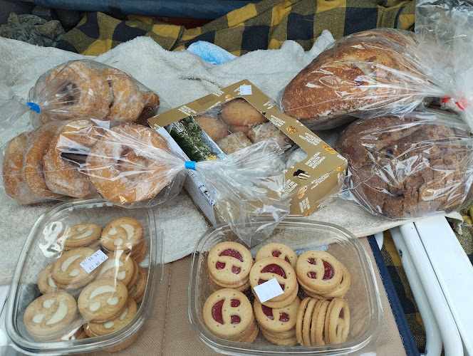 Fotografia tomada fuera de Panadería Hnos Blázquez - Panadería en Piedralaves, Ávila