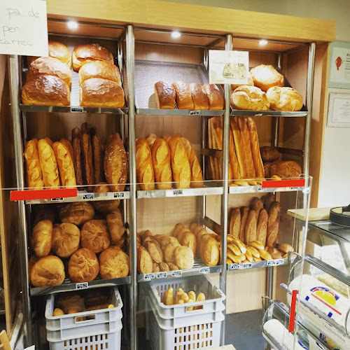 Fotografia tomada fuera de Pastelería llurba - Pastisseria en Balaguer, Lérida