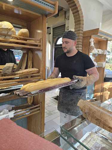 Fotografia tomada fuera de Boutique del pan Aros Merche - Panadería en Madrid, Madrid